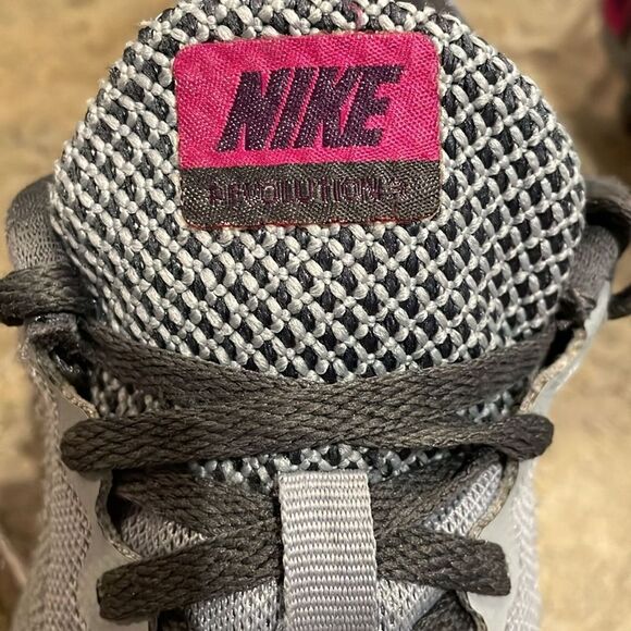 Nike Revolution 3 Grey Pink Sneaker Shoes Womens Size 9 EU 40.5 819303-009 - Picture 12 of 12